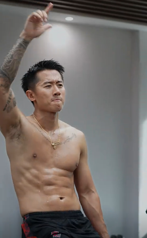 對話許小龍：36歲退役球員腹肌仍在 李鐵業(yè)務(wù)能力確實(shí)強(qiáng)但出事想不到