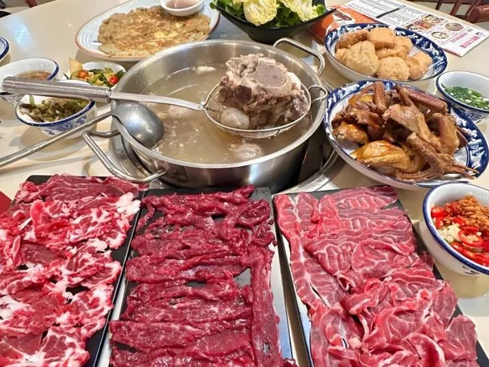 從后廚小工到中超贊助商：前國(guó)安球員王棟的創(chuàng)業(yè)彎刀