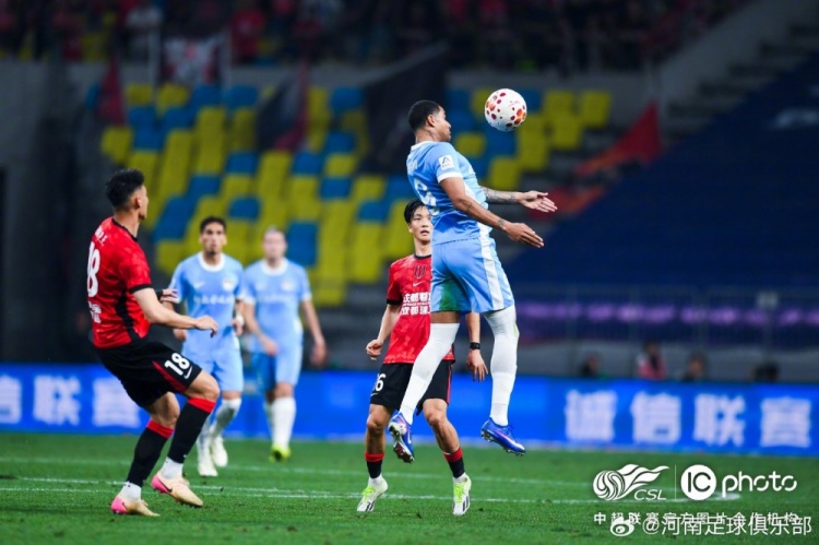 成都蓉城3-0河南，索羅金破門韋世豪拜合拉木建功