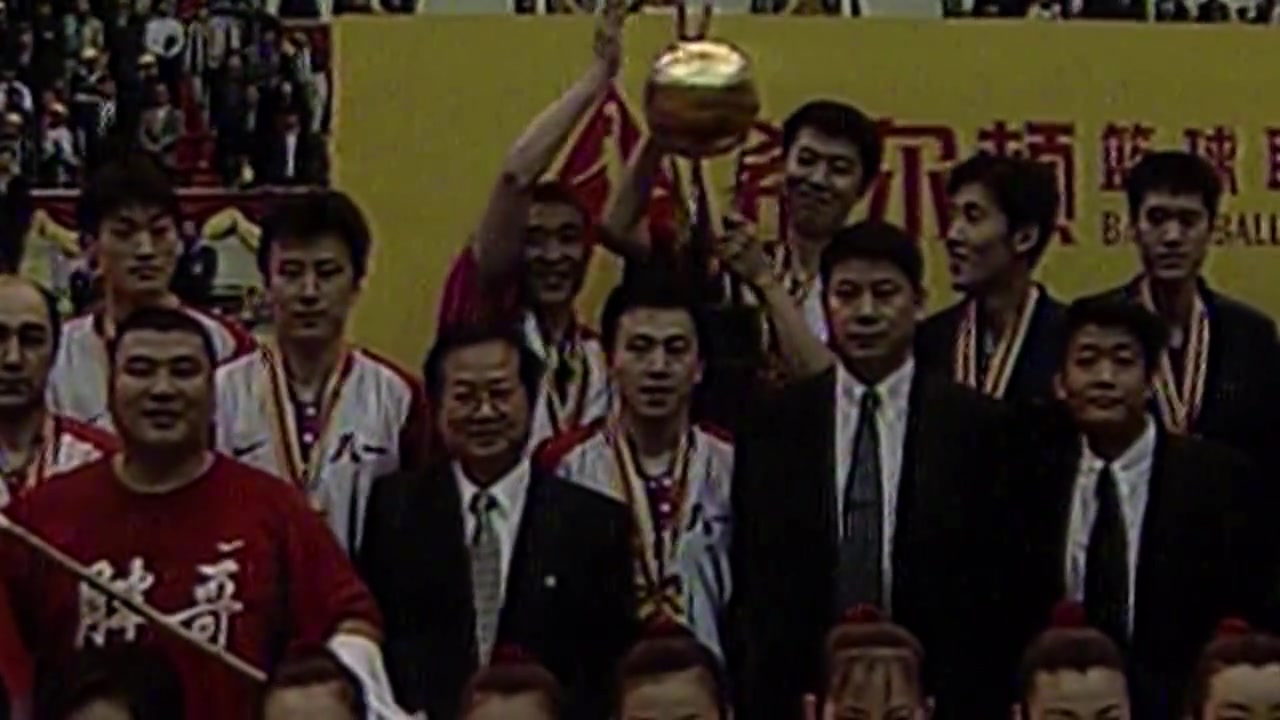 王治郅入選FIBA籃球名人堂 姚明隔空寄語:盼十年后以教練身份再進(jìn) 王治郅入選FIBA籃球名人堂 姚明隔空寄語:盼十年后以教練身份再進(jìn)
