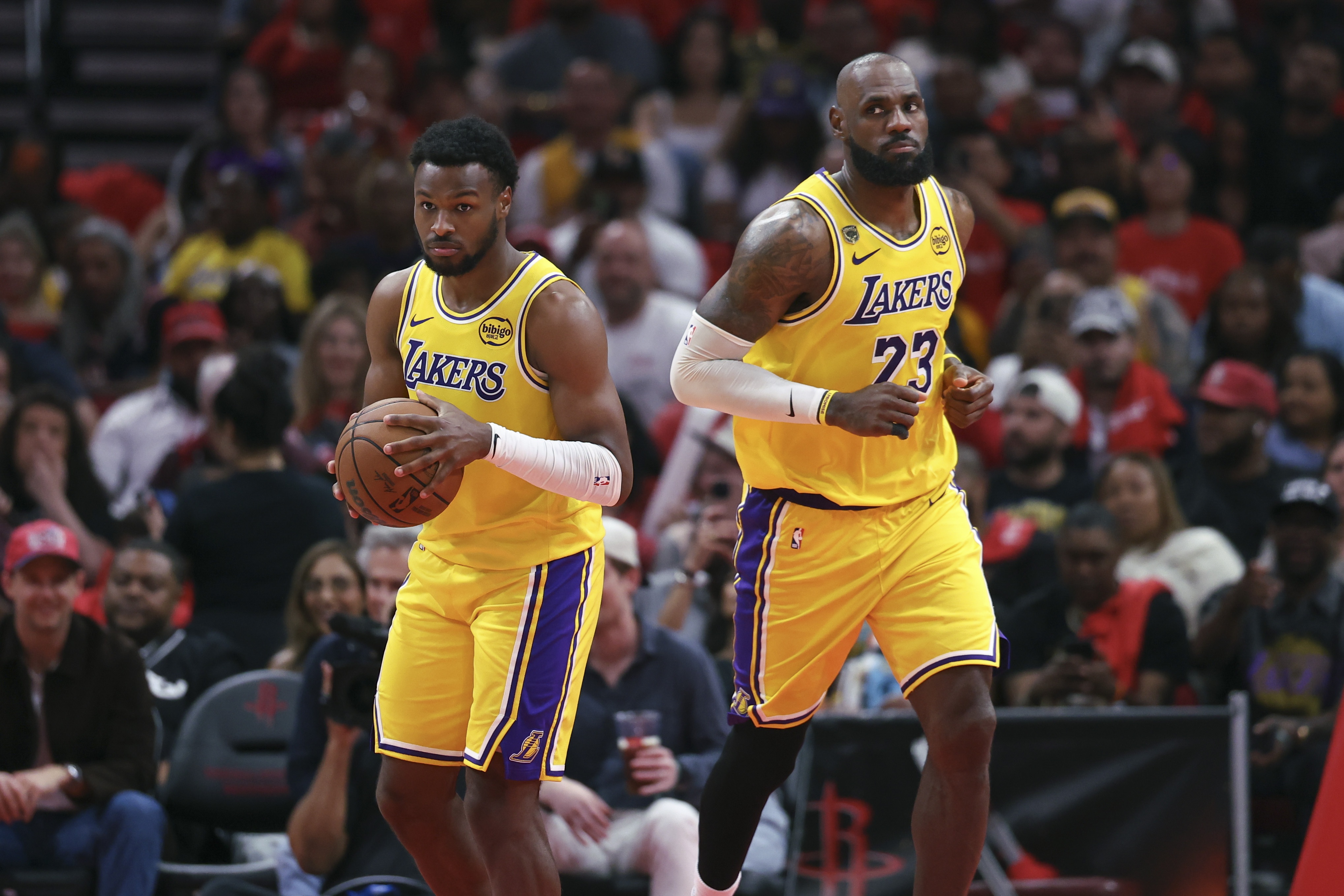 詹姆斯駁斥裙帶關(guān)系指控：我兒子靠自己贏得職業(yè)球員身份